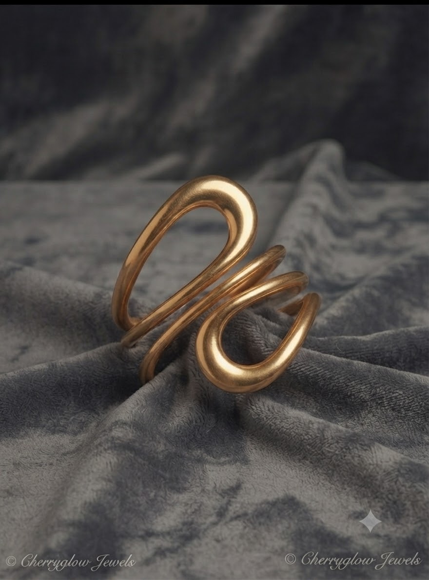Cherryglow Sculptural Gold Serpent Cuff